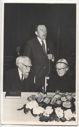 Retrato de Luis (Tito) Gomberoff y Alejandro Lipschutz junto a su esposa